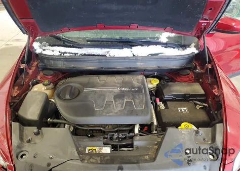 2017 Jeep Cherokee Latitude z USA, uszkodzony, nr VIN 1C4PJLCS5HW574385